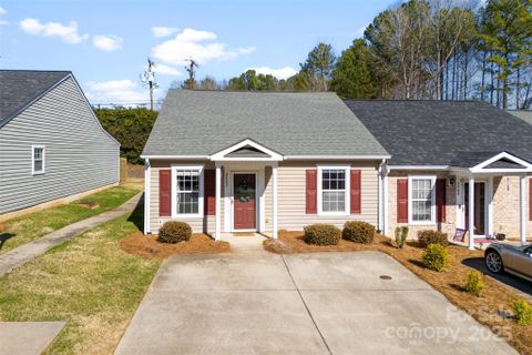 2065 Pin Oak Place sold home in Cramerton Oaks, Cramerton, NC