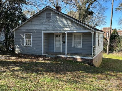 909 Gibbons Street