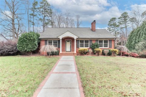 432 N Oakwood Drive sold home in Park Grove, Statesville, NC