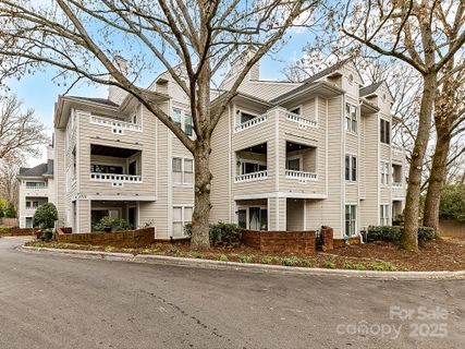 2715 Selwyn Avenue 42 sold home in Oakmore at Selwyn, Charlotte, NC