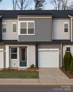 8012 Lerwick Trail