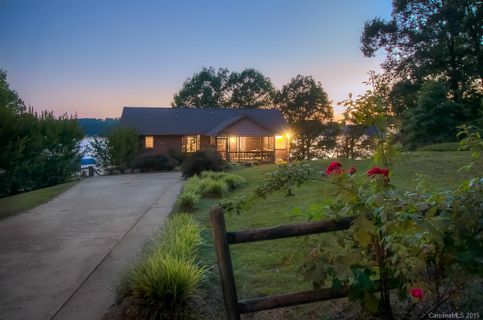156 Shoreline Road