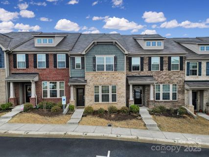 6814 Piper Thorn Way sold home in The Greens, Indian Land, SC