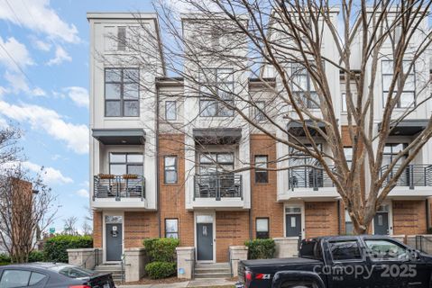 946 E 8th Street sold home in M Street, Charlotte, NC