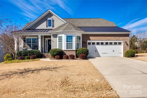 469 Hawks Creek Parkway sold home in Hawks Creek, Fort Mill, SC