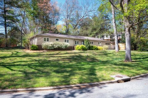 10 Woodcrest Road