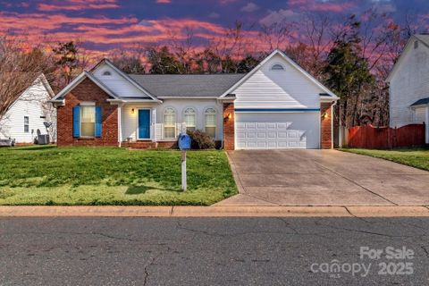 2922 Emerald Meadow Lane sold home in Steelechase, Charlotte, NC