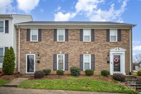 8093 Regent Park Lane