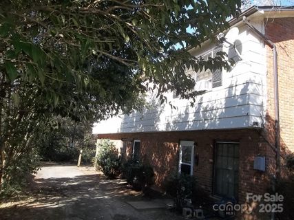 212 S Turner Avenue