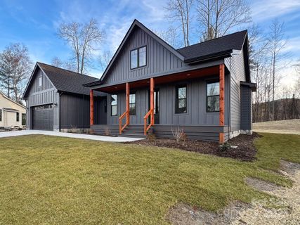 146 Byron Forest Drive sold home in The Cottages at Byron Forest, Horse Shoe, NC