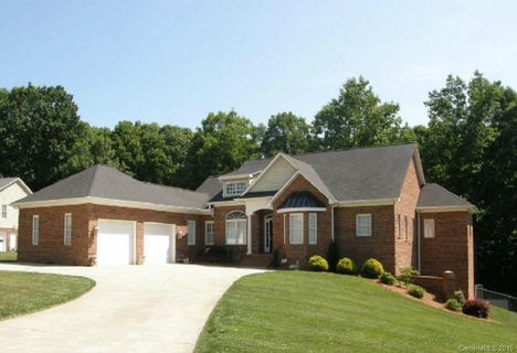2635 Queens Drive