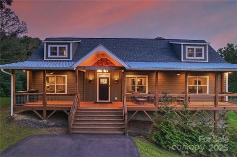 115 Cascade Ridge Road sold home in Cascade Ridge, Fairview, NC