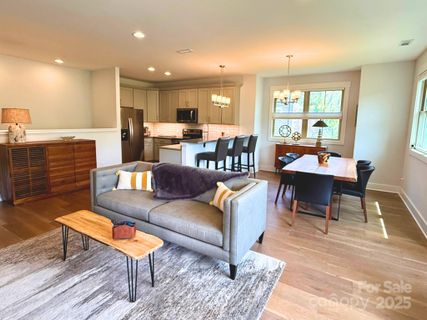 22 Thornes Lane sold home in Dillingham Woods, Asheville, NC