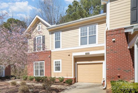 15326 Coventry Court Lane sold home in Coventry Court Townhomes, Charlotte, NC