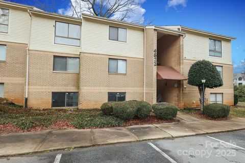4822 Spring Lake Drive A sold home in Watermark, Charlotte, NC