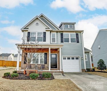 921 Von Buren Boulevard