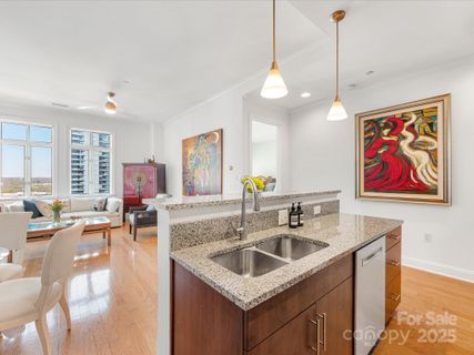 230 S Tryon Street 1111 sold home in 230 South Tryon, Charlotte, NC
