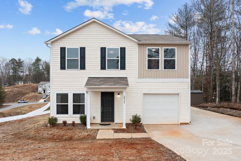2032 Country Place sold home in Country Place, Hickory, NC