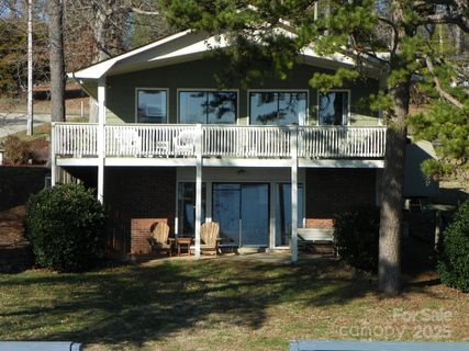 254 N Shoreline Drive 38 sold home in Dixie Shores, New London, NC