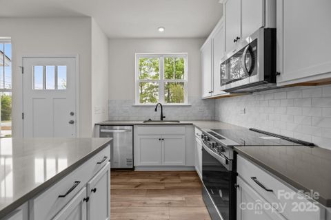 4113 Walking Ridge Road