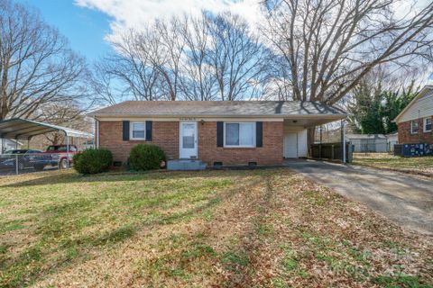 2832 Gail Avenue sold home in Crawford Heights, Gastonia, NC