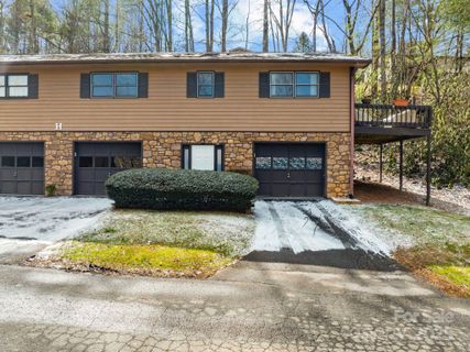 121 View De Lake Drive sold home in Timberlake, Etowah, NC