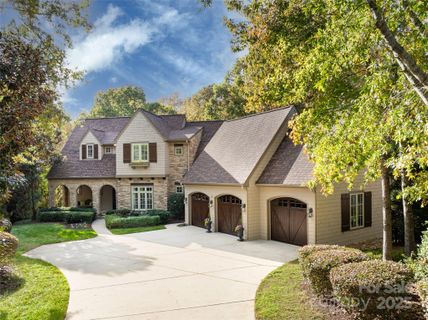 1307 Wyndmere Hills Lane sold home in The Forest, Matthews, NC