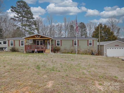 1114 Beagles Run Drive sold home in Hunters Retreat, Lincolnton, NC