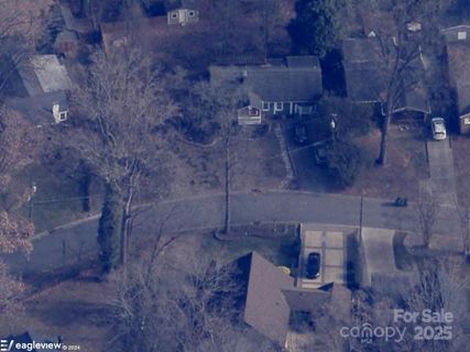 1742 Seifert Circle