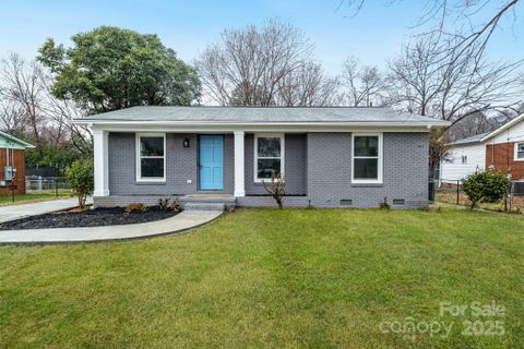 4501 Knollcrest Drive sold home in Brookfield, Charlotte, NC