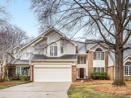 2027 Meadowood Lane sold home in Providence Place, Charlotte, NC