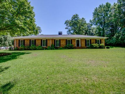 625 Brackenbury Lane