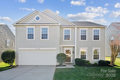 1906 Hamilton Forest Drive sold home in The Woodlands, Charlotte, NC