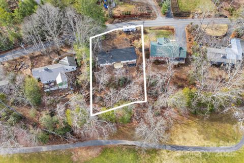 104 Fairway Drive sold home in Spring Hill, Black Mountain, NC