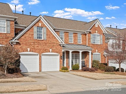 Previously sold for $658,300