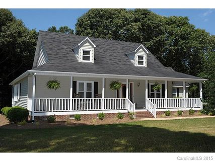 104 Deerfield Circle