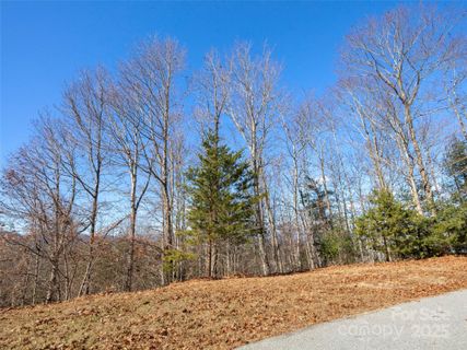 34 Chimney Crest Drive sold home in Crest Mountain, Asheville, NC