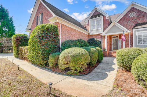 647 Powder Horn Lane sold home in Hunters Pointe, Indian Trail, NC