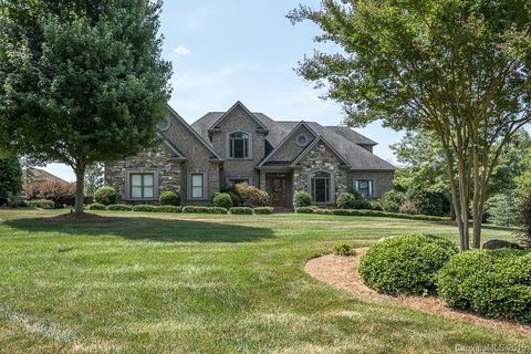 8915 Woodhall Lake Drive
