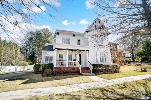 815 Stratford Run Drive