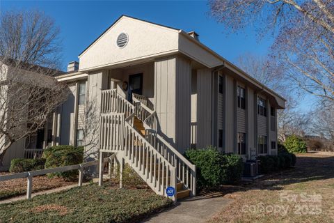 406 Abbey Circle sold home in The Cloisters, Asheville, NC