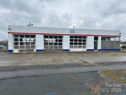 6331 Hwy 74 Boulevard