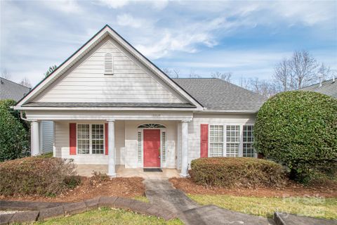 10034 Bishops Gate Boulevard sold home in The Cottages, Pineville, NC
