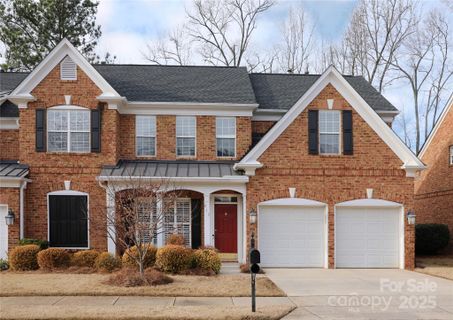 815 Treverton Drive sold home in Avington, Matthews, NC