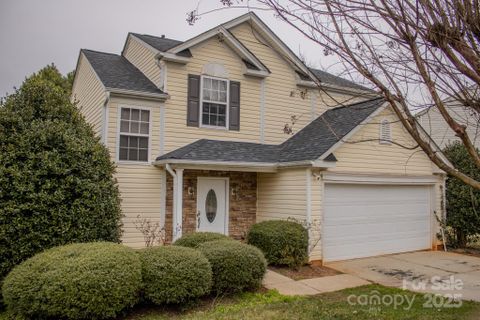 2111 Bennett Woods Court sold home in Woodlands, Charlotte, NC