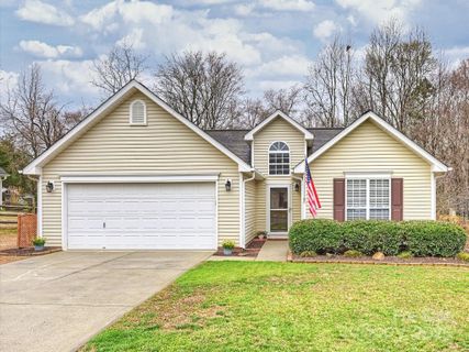 2405 Ivy Run Drive sold home in Oak Grove, Indian Trail, NC