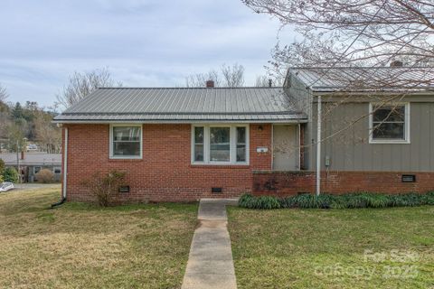 76 Elm Bend Road sold home in Sapphire Manor, Brevard, NC