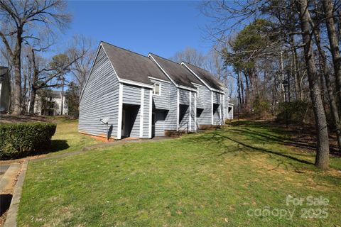 9129 Troon Lane sold home in Pawtuckett On The Green, Charlotte, NC