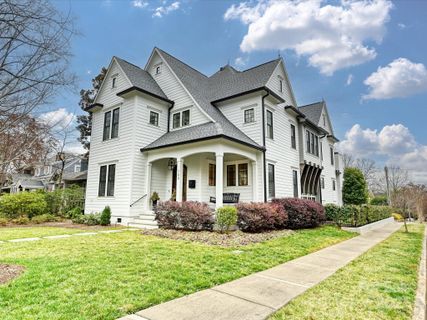 700 Clement Avenue