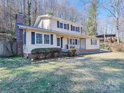 645 S Country Club Drive sold home in Forest Hills, Cullowhee, NC